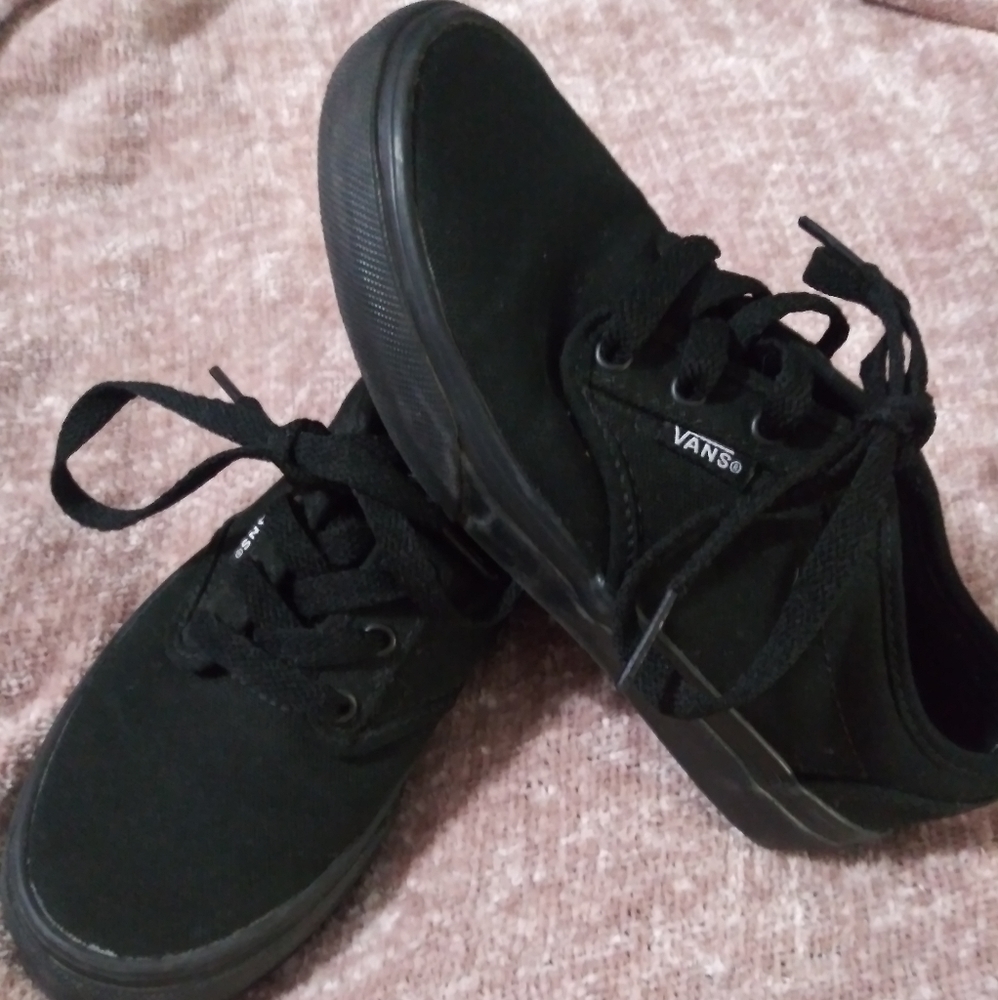 VANS off the wall Black on black Shoes Kids Youth Size 1 Sneakers low top.